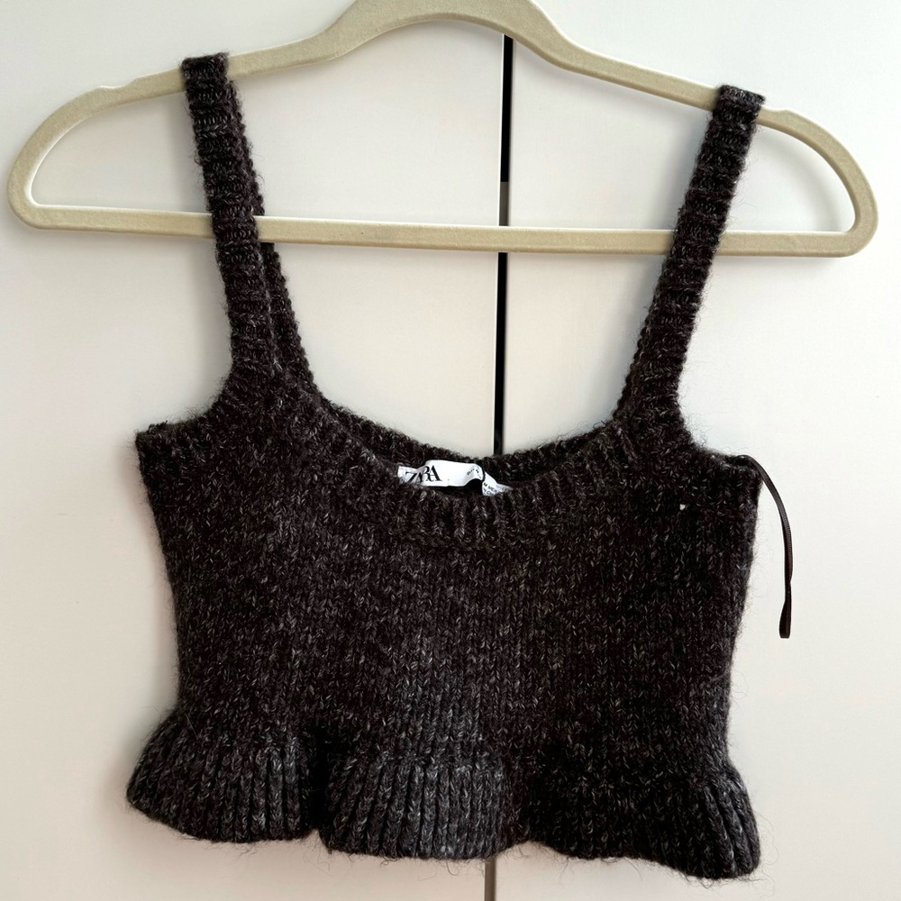 Zara chunky knit ruffle crop top chocolate brown M